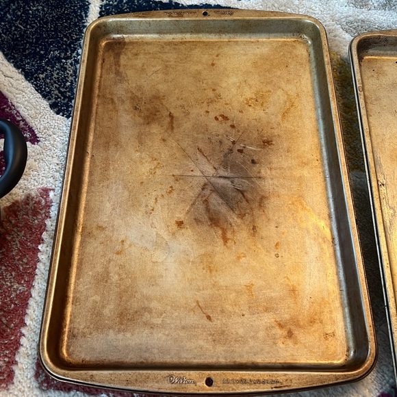 Two cookie/baking sheets - Picture 5 of 7